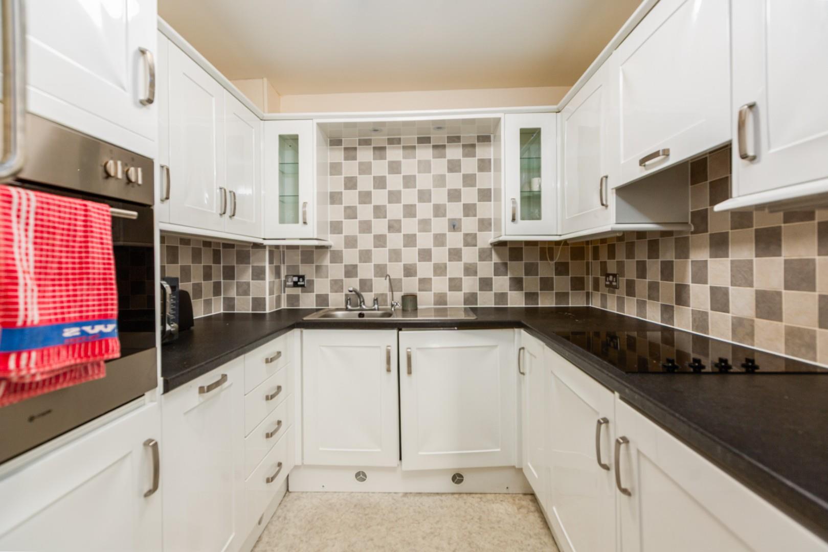 Clyne Common, Swansea, SA3 3JB